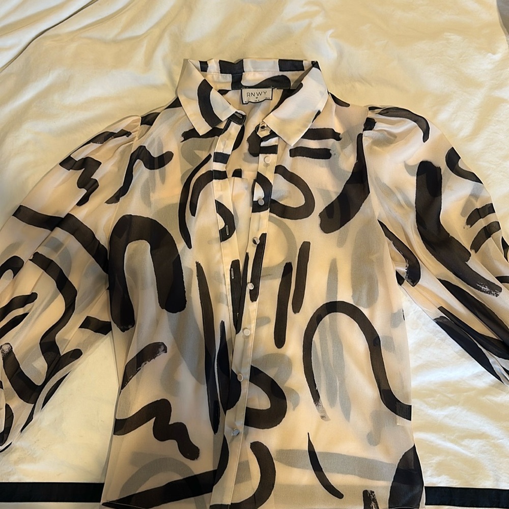 Runway the label top worn once, size M